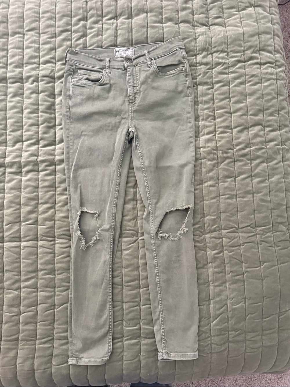 Women's Olive Green Distressed Skinny Jeans